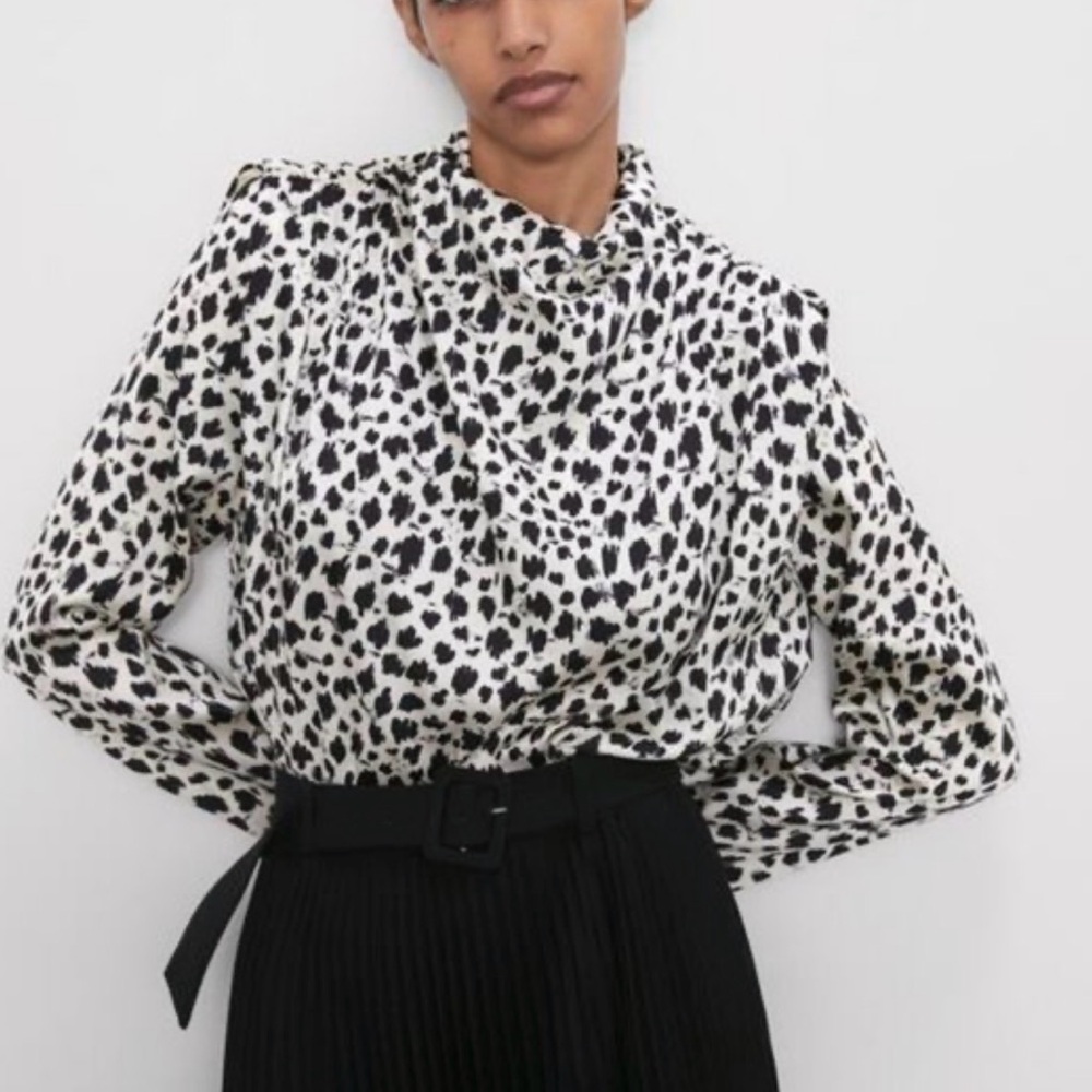 Zara Long Sleeve Pleated Shoulder High Neck Blouse in B&W Print —Size S